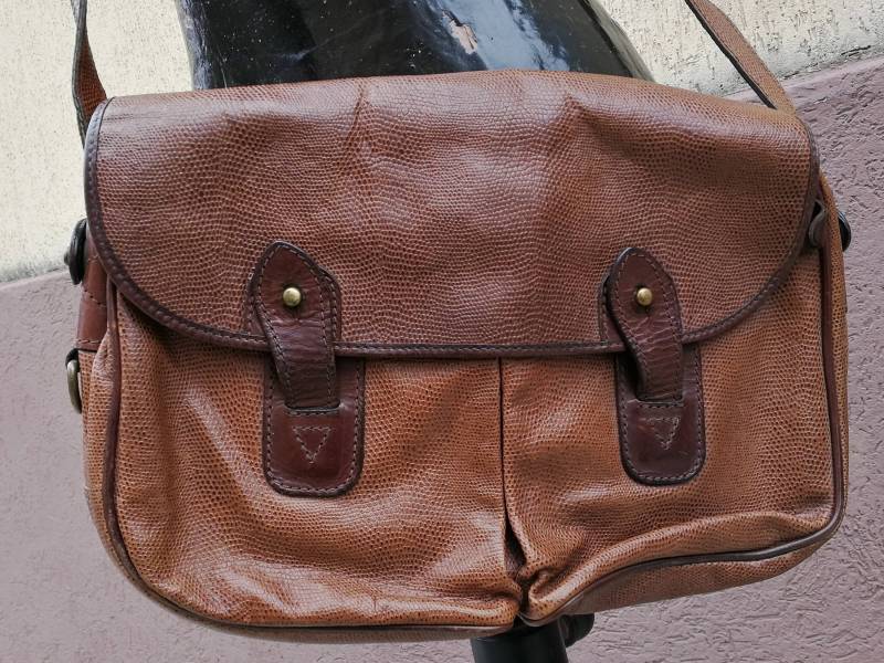 Geräumiger Brown Messenger Mit Doppelter Tasche Aus Genarbtem Leder - Made in Italien Geräumiger Brown Messenger Mit Doppelter Tasche Aus Genarbtem Leder - Made in Italien von DEFINITIVAVINTAGE