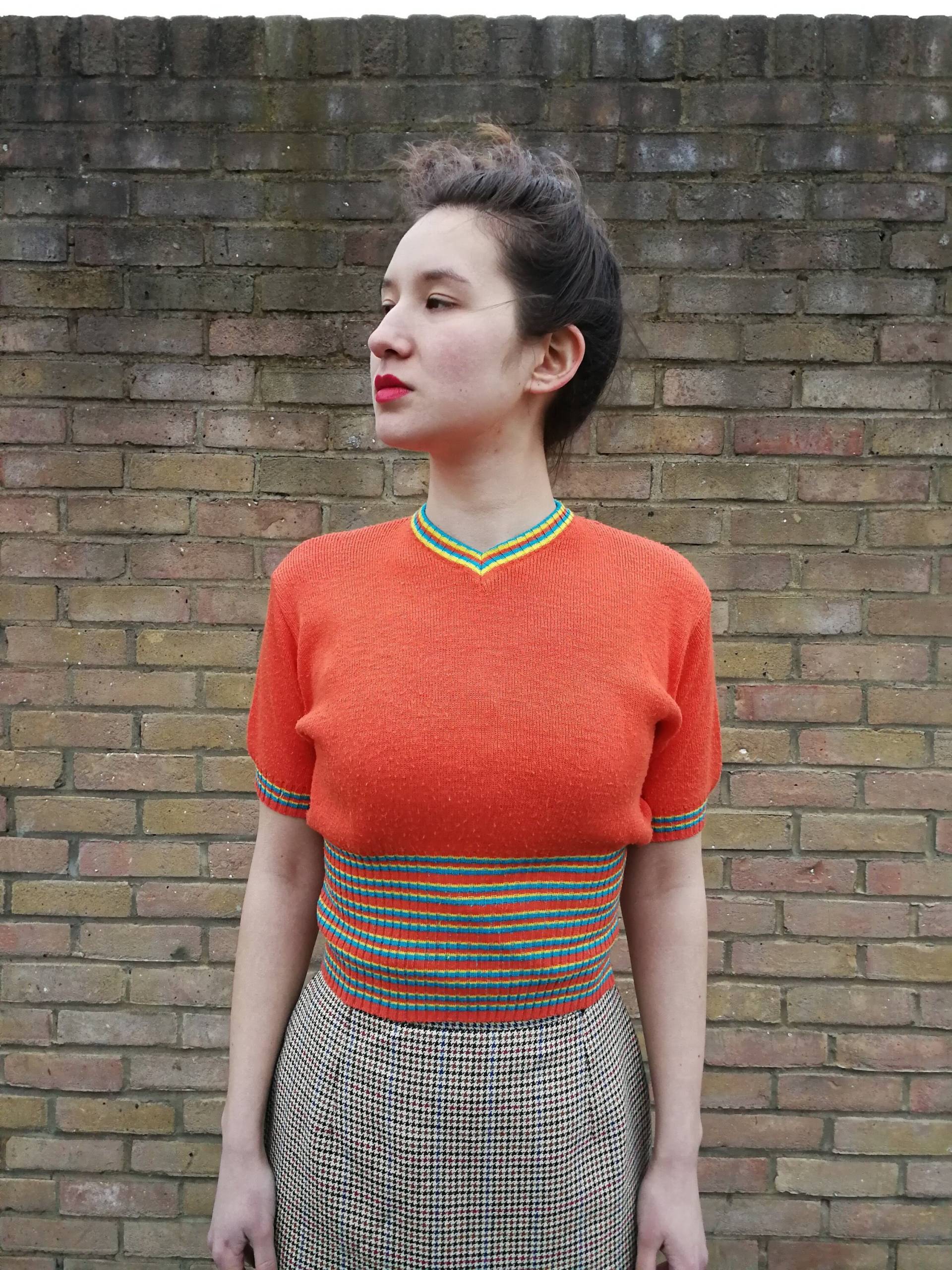 Leuchtend Orange Gestrickt Top Mit Gestreiften Details von DEFINITIVAVINTAGE