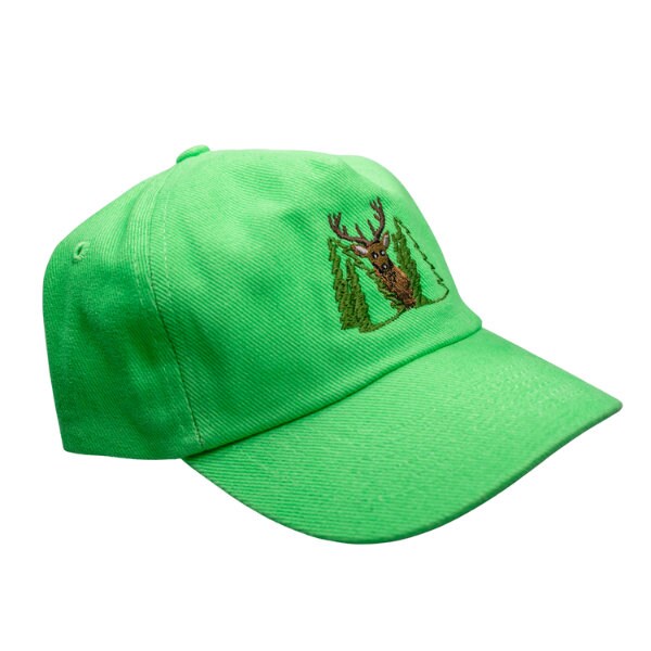 Grüne Baseballcap Mit Hirsch-Motiv Im Wald | Cap Mütze Kappe Unisex von DEINDESIGNWERK