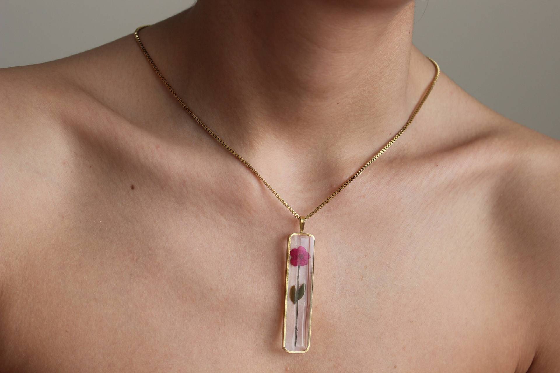 Echte Blume Harz Halskette Für Frauen Blumen Anhänger Unikat Schmuck Geschenk Sie von DELAartshop