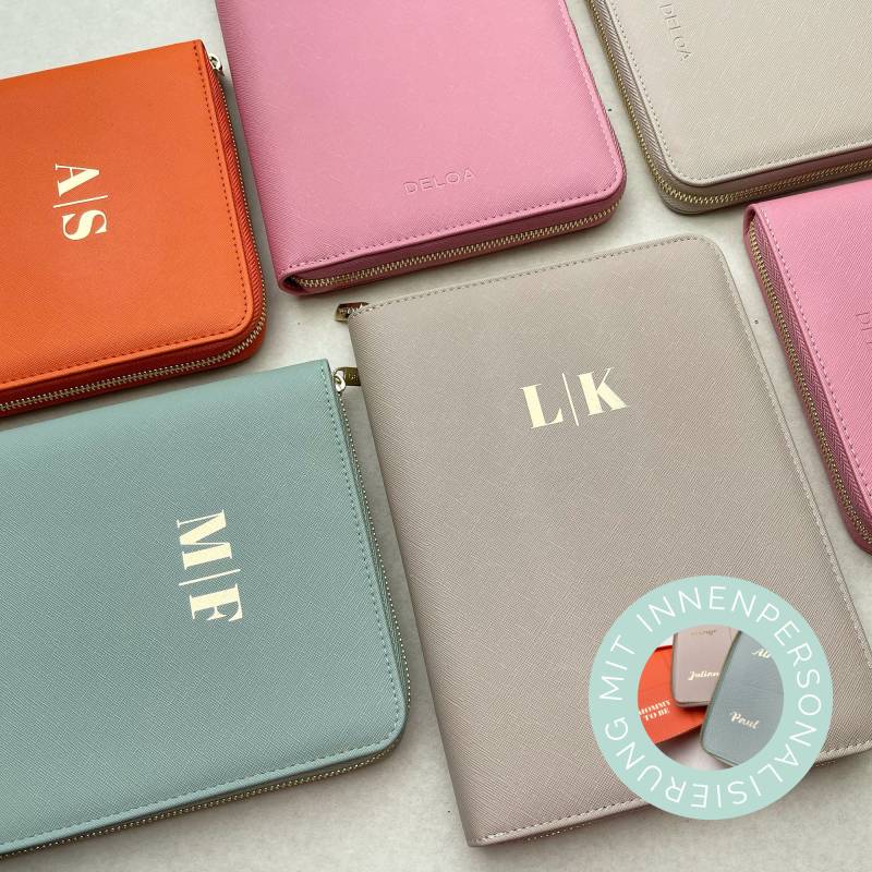 Deloa ® Personalisierter 3 in 1 Organizer, U-Heft Und Reiseunterlagen, Mutterpasshülle - Dokumententasche Saffiano Kunstleder von DELOA