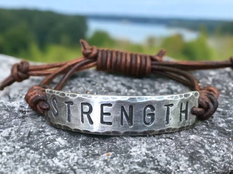 Echt Silber Leder Armband , Handgestempelt von DESIGNbyANCE