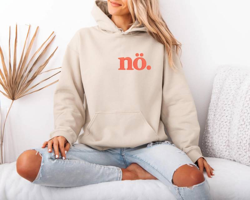 Statement Hoodie „Nö." | Oversized Beige Mit Stickerei Handmade Streetstyle Cozy Fashion Geschenkidee von DESIGNbyMEVA