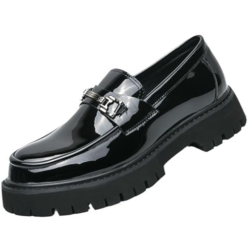 Herren Lackleder Plateau Penny Loafers Mode Metall Dekoration rutschfeste Stollensohle Business Kleid Schuhe Komfort Slip-on Runde Zehen Casual Arbeitsschuhe, Lackleder schwarz, 39.5 EU von DEVILEYEZE