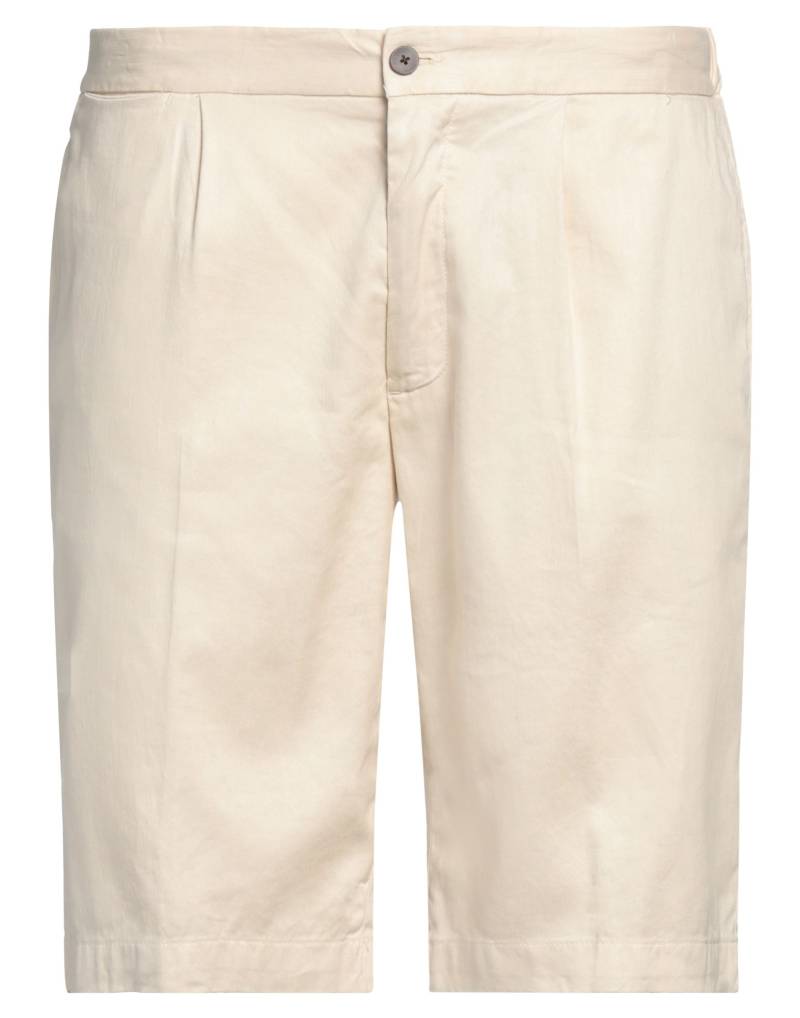 DEVORE INCIPIT Shorts & Bermudashorts Herren Elfenbein von DEVORE INCIPIT