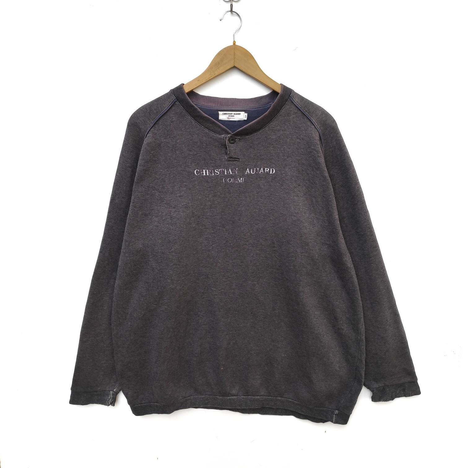 Selten Christian Aujard Sweatshirt Pullover Stickerei Lange Ärmel Große Größe Hip Hop Swag Rap T-Shirt Vtg Vintage 90Er Jahre Selten Christian Aujard Sweatshirt Pullover Stickerei Lange Ärmel Große Größe Hip Hop Swag Rap T-Shirt Vtg Vintage 90Er Jahre von DFvintagestore