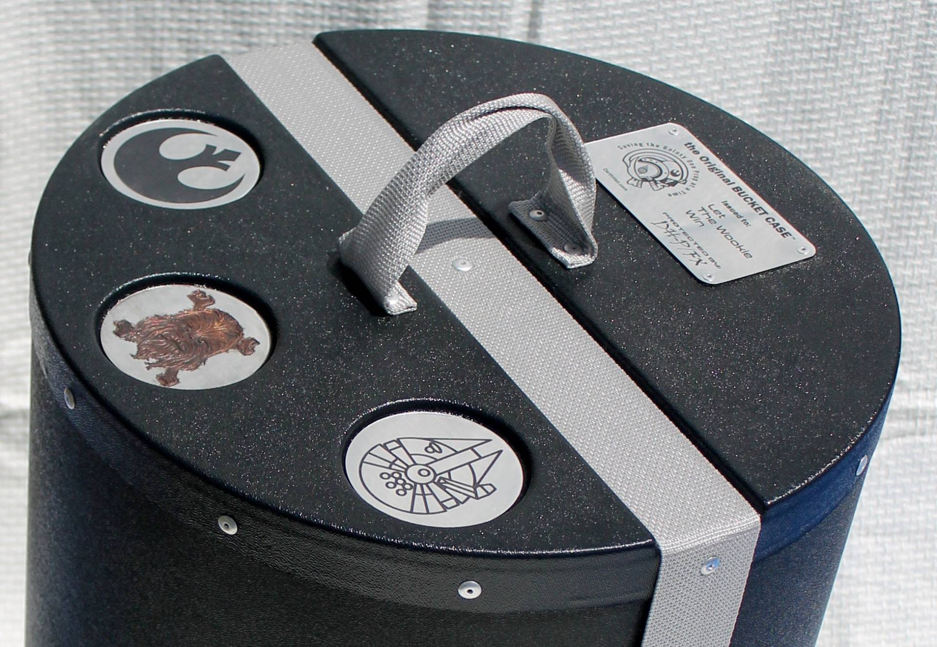 Der Wookiee Bucket Case ™ Helmschutz von DHPFX