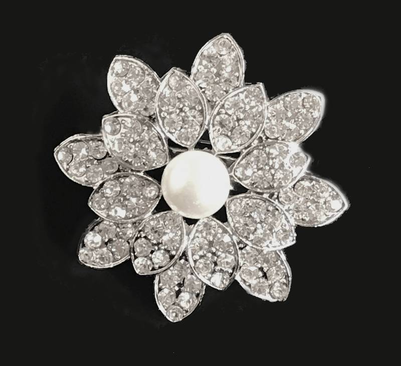 Crystal Flower With Pearl Center Brosche Pin von DHRarizona
