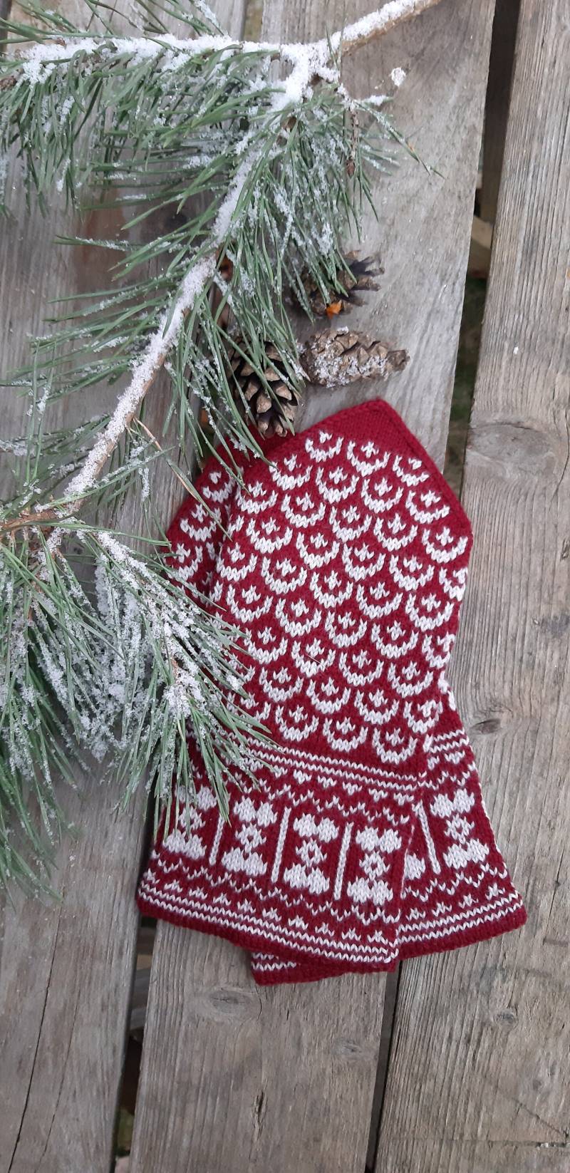 Gestrickte Fäustlinge von DHappyHandmade