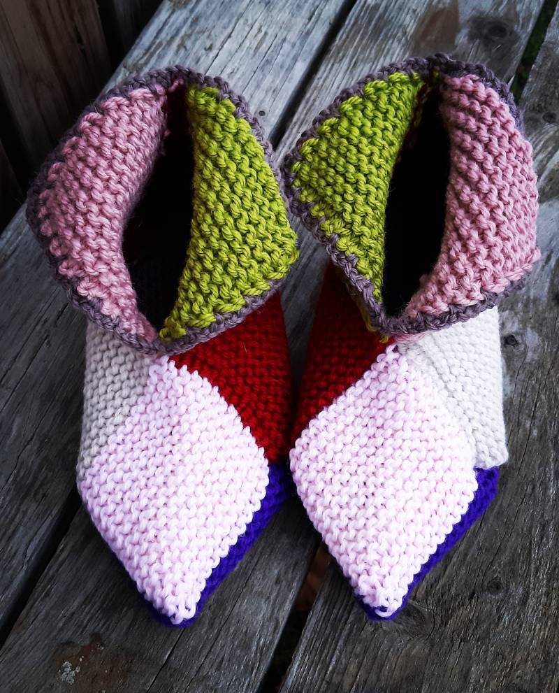 Gestrickte Hausschuhe Gestrickte Hausschuhe von DHappyHandmade