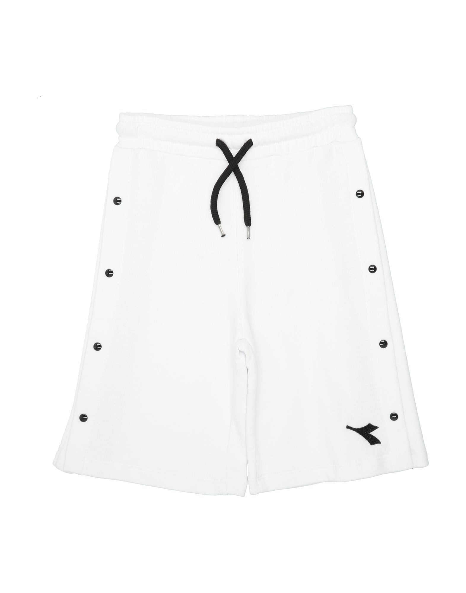 DIADORA Shorts & Bermudashorts Kinder Weiß von DIADORA