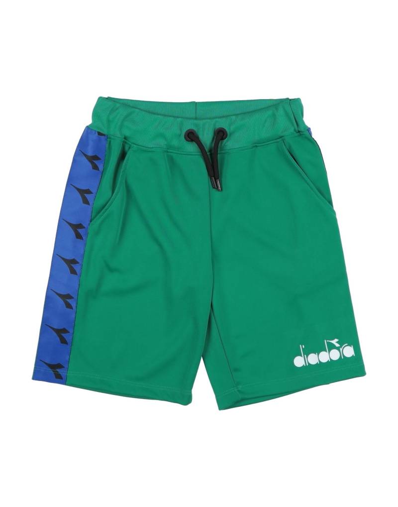 DIADORA Shorts & Bermudashorts Kinder Grün von DIADORA