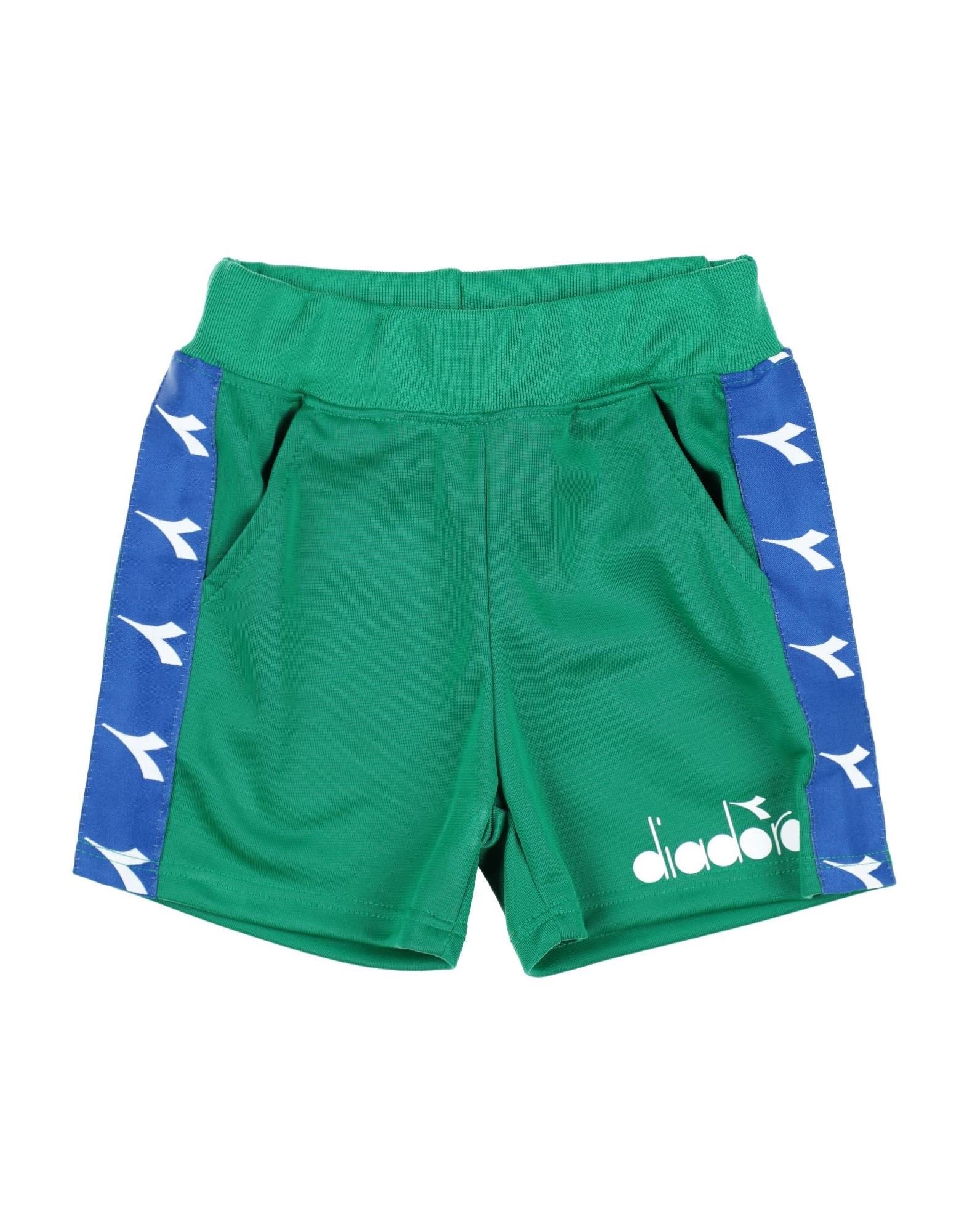 DIADORA Shorts & Bermudashorts Kinder Grün von DIADORA