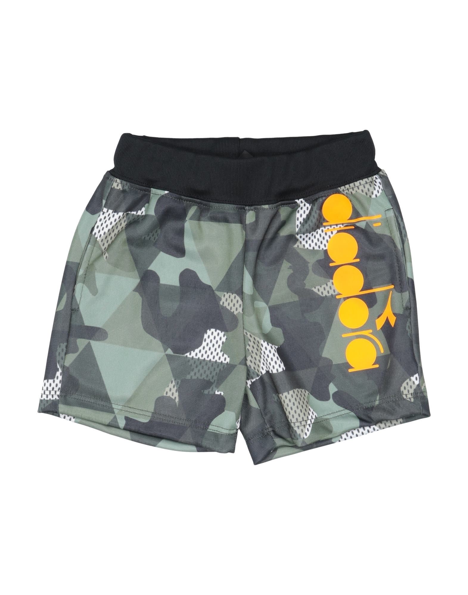 DIADORA Shorts & Bermudashorts Kinder Militärgrün von DIADORA