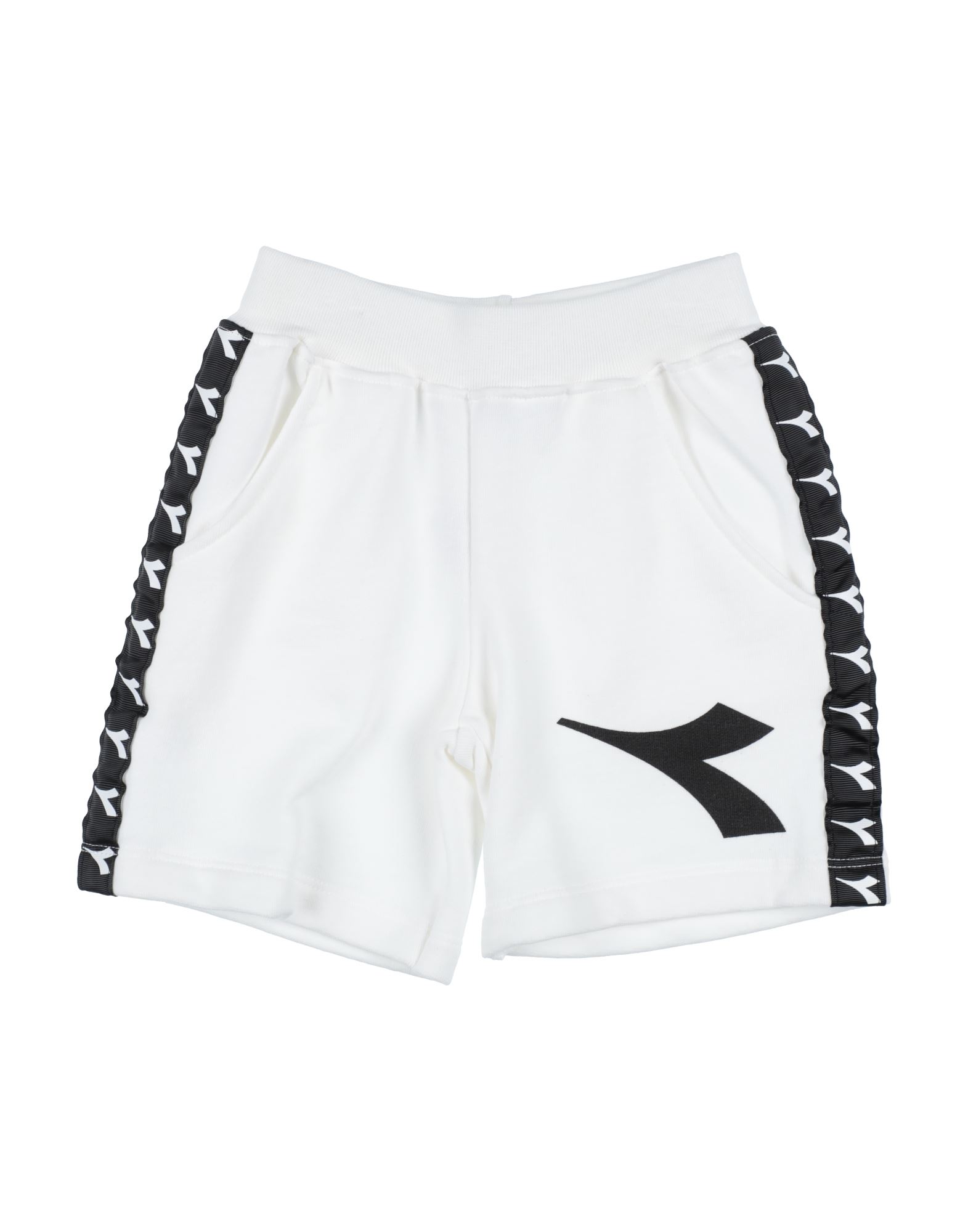 DIADORA Shorts & Bermudashorts Kinder Weiß von DIADORA