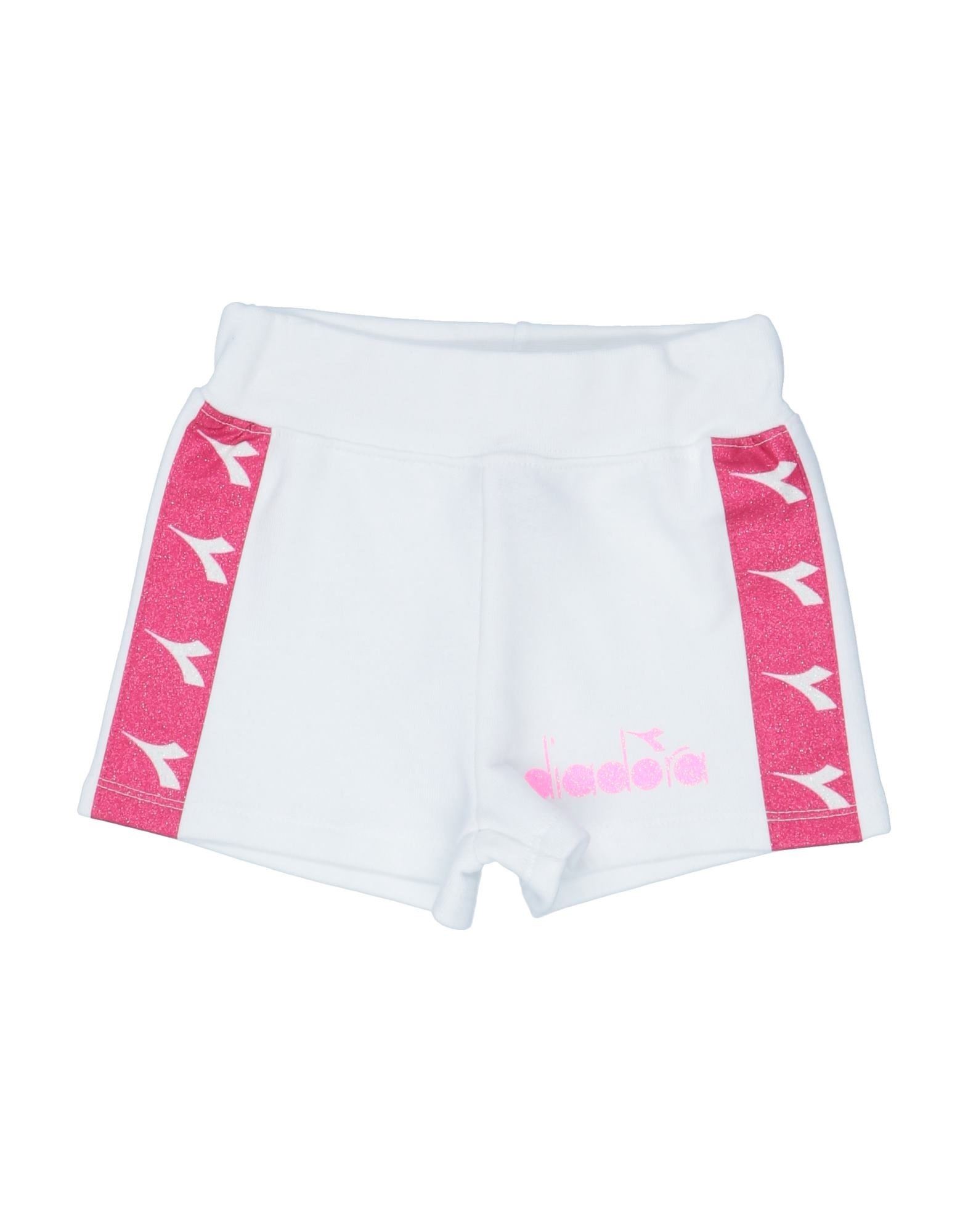 DIADORA Shorts & Bermudashorts Kinder Weiß von DIADORA