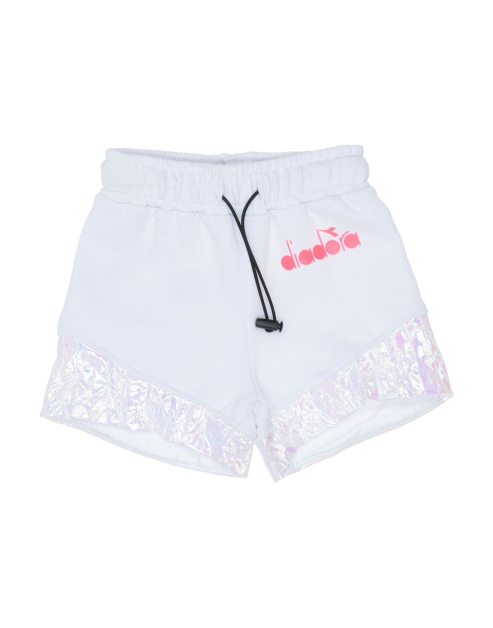 DIADORA Shorts & Bermudashorts Kinder Weiß von DIADORA