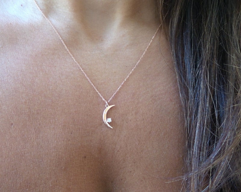 Anhänger Aus 14K Roségold Mit Halbmondförmigem Diamantanhänger von DIAMONDFORLOVE