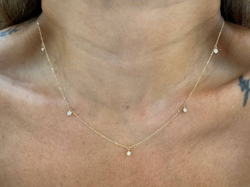 Baumelnde 0.24 Ct Diamond Station Halskette 14K Goldfassung von DIAMONDFORLOVE