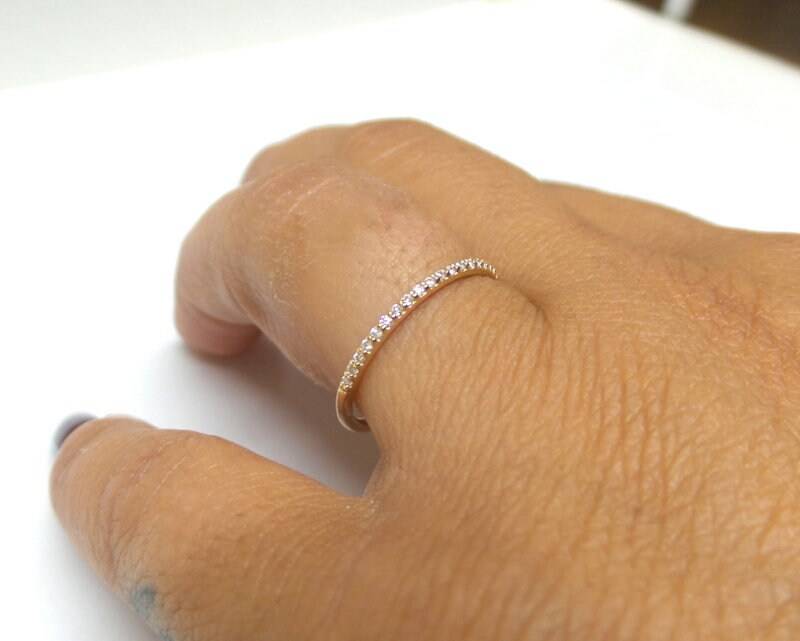 Zierlicher 0.15 Ct Diamant-Ehering Halb Eternity Band Aus 14K Gold von DIAMONDFORLOVE