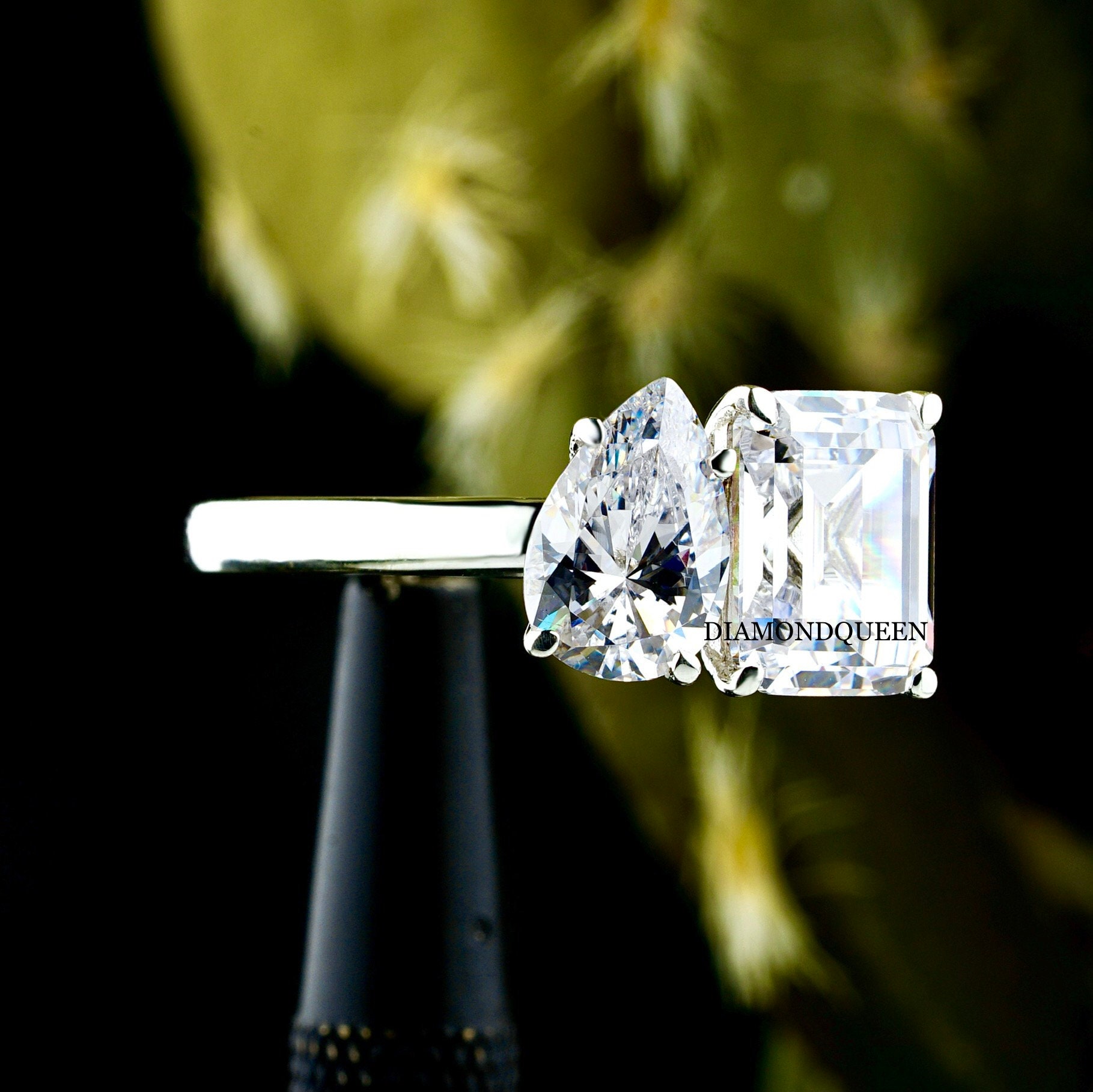 Birne Und Smaragd Schliff Moissanite Verlobungsring, 14K Solid Gold Zwei Stein Ring Für Frauen, Jahrestag Ring, Liebe Versprechen Geschenk von DIAMONDQUEENjewels