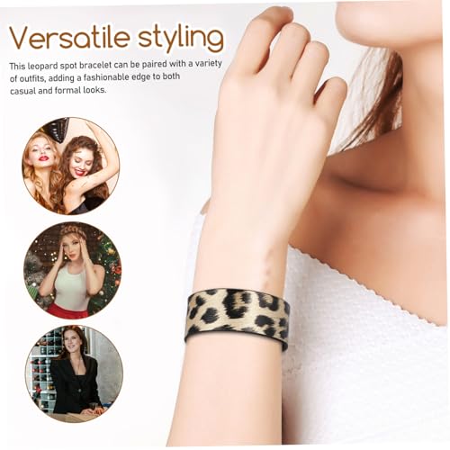 DIKACA Leopard Print Armband Damen Breites Kunstleder Cuff Schmuck Tiermuster Wrist Jewelry Modisches Accessoire Komfortabel Elegant Vielseitig von DIKACA
