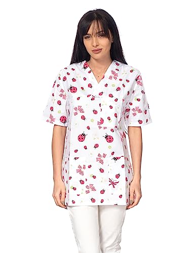 DINOZAVR Bruna Kasacks Damen Pflege V-Ausschnitt Kurzarm - Kasack Damen Bunter Druck mit 2 Unteren und 1 Oberen Tasche - Kasaks Altenpflege Marienkäfer/rosa 3XL DINOZAVR Bruna Kasacks Damen Pflege V-Ausschnitt Kurzarm - Kasack Damen Bunter Druck mit 2 Unteren und 1 Oberen Tasche - Kasaks Altenpflege Marienkäfer/rosa 3XL von DINOZAVR