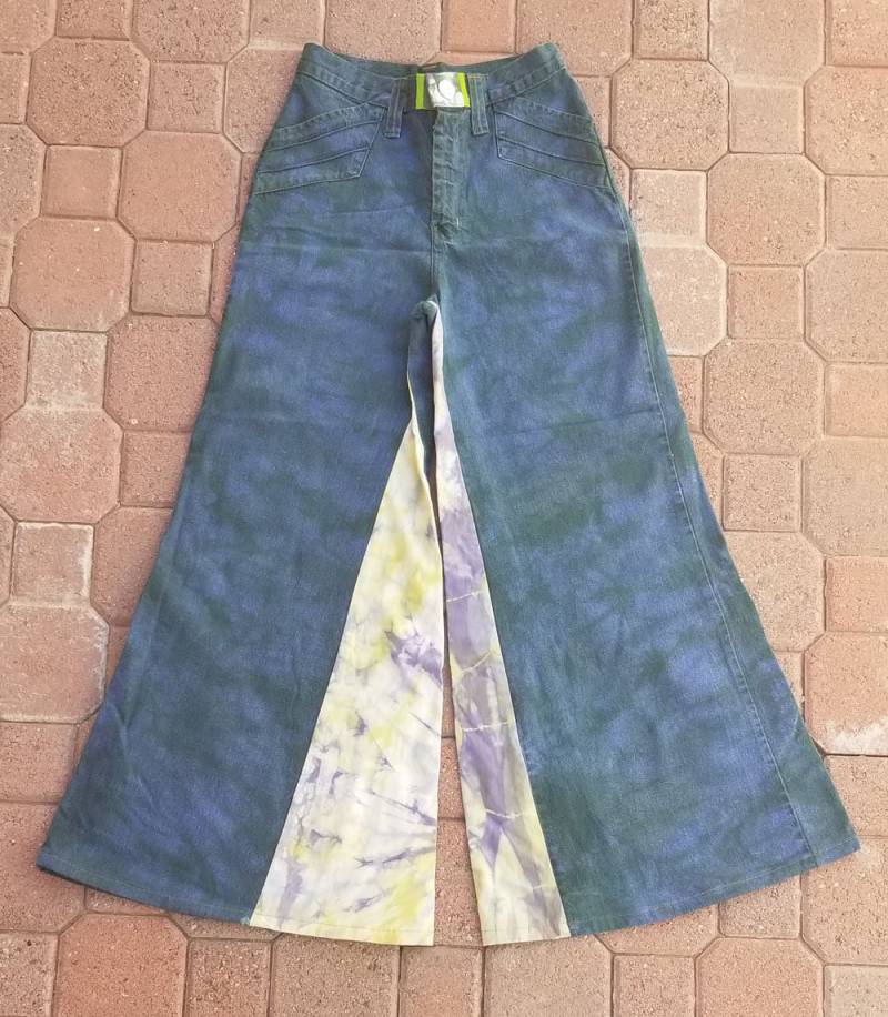 Batik Grün/Gelb/Blau Frauen Hohe Taille Weites Bein-Denim-Jeans von DIRTIHIPPI