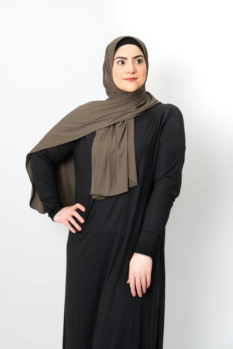 Aktiv/Schwimmen Hijab - Olivgrün Aktiv/Schwimmen Hijab - Olivgrün von DISCIPLINEDCLO