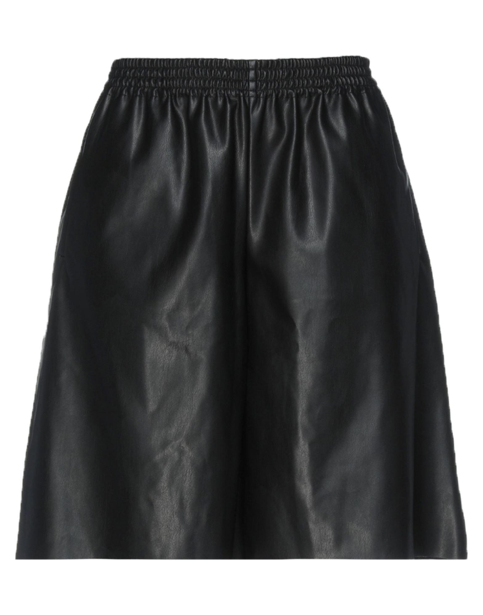 DIXIE Shorts & Bermudashorts Damen Schwarz von DIXIE