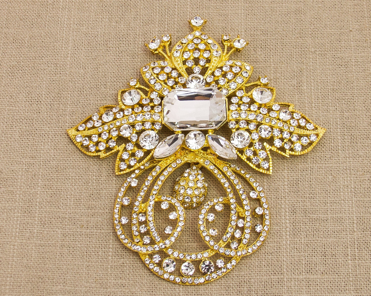 Goldhochzeitsbrosche Große Strassbrosche Goldene Statementbrosche Hochzeitsbrosche Kristallbrosche Brautbrosche von DIYBrideBoutique