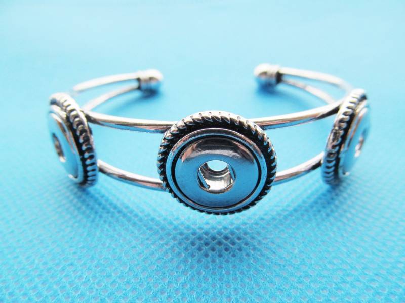 Einstellbare Antik Silber Ton Kupfer Leere Druckknopf Armreif Armband Charm Finden, Passen 18mm Snap Chunks Button Cabochon, Diy Zubehör Einstellbare Antik Silber Ton Kupfer Leere Druckknopf Armreif Armband Charm Finden, Passen 18mm Snap Chunks Button Cabochon, Diy Zubehör von DIYLoveOcean