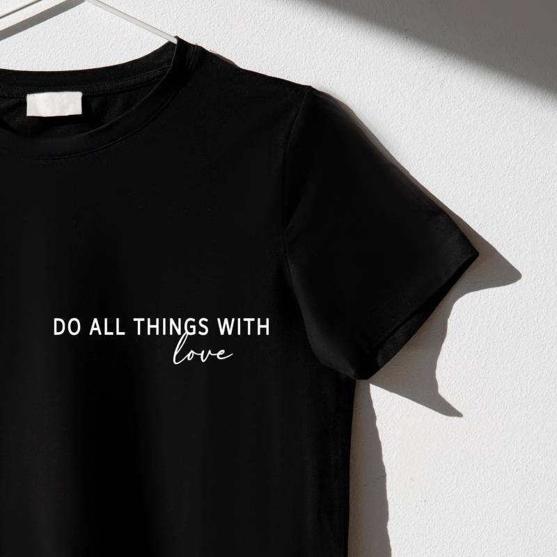 Bügelbild "Do All Things With Love' - Diy Transfermotiv Für Textilien, Perfekt T-Shirts, Stoffe & Kreative Projekte von DIYmomentsDesign