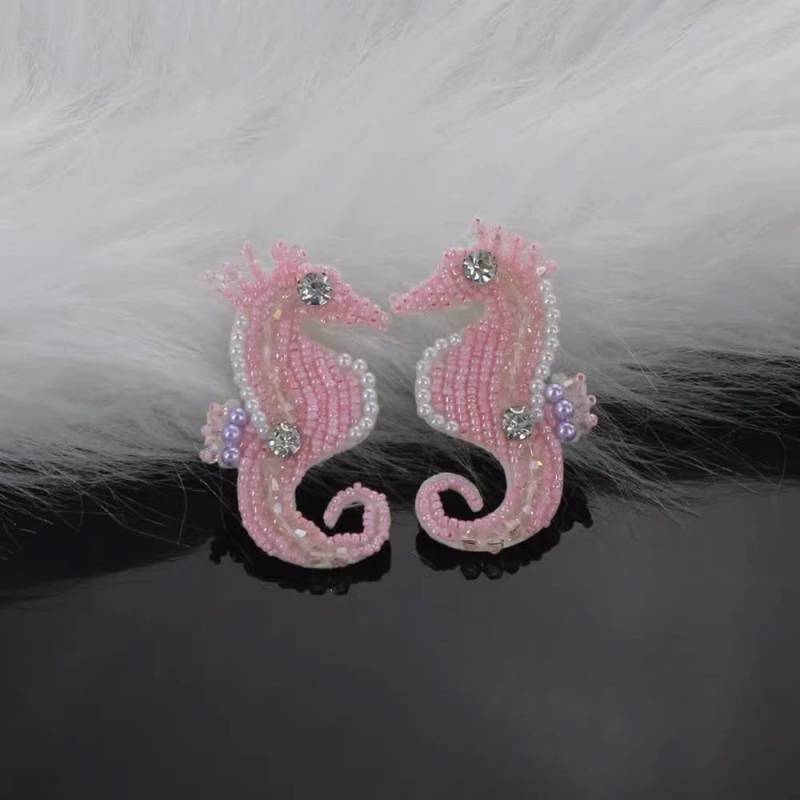 Ein Paar Seepferdchen Stickerei Perlen Pailletten Applikation Patch, Patch Lieferungen Für Mantel, T-Shirt, Kostüm Dekorative Applikationen Patches von DIYsharing