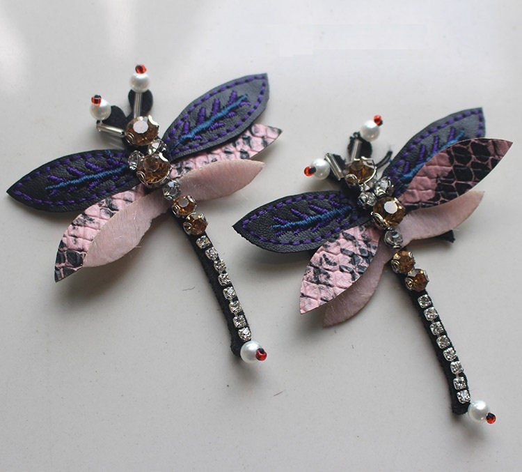Ein Paar Stickerei Perlen Libelle Pailletten Applikation Patch, Patch Lieferungen Für Mantel, T-Shirt, Kostüm Dekorative Applikationen Patches von DIYsharing