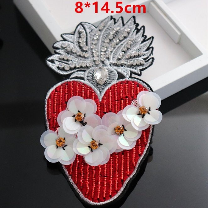Herz Stickerei Strass Pailletten Applikation Patch, Perlen Diamant Blume Patch Lieferungen Für Mantel, T-Shirt, Kleidung Dekorative von DIYsharing