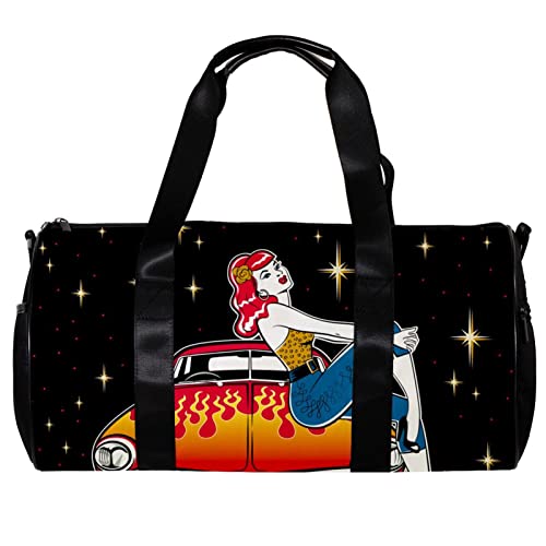 Runde Gym Sport Duffel Tasche mit Abnehmbarem Schultergurt Rockabilly Pinup Girl Sitzen auf Auto Training Handtasche Übernachtungstasche für Damen und Herren, mehrfarbig, 45x23x23cm/17.7x9x9in von DJROW