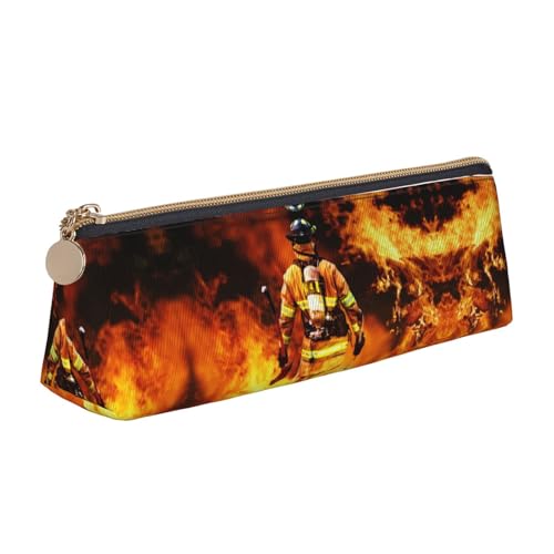 DNBCLEZK Feuerwehrmann Feuerwehrmann Flamme niedliches dreieckiges Federmäppchen aus Leder, hochwertiger glatter Reißverschluss, langlebiger Metallabzieher, Volldruck, Designer-Schreibwaren-Organizer von DNBCLEZK