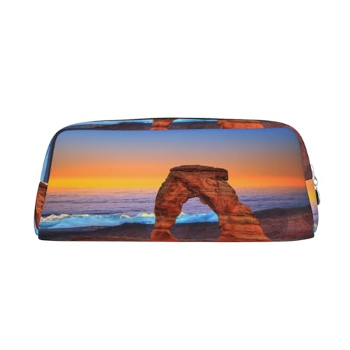 DNBCLEZK Niedliches Leder-Federmäppchen für Mädchen und Jungen, Motiv: Arches National Park, personalisierbar, Schreibwaren-Aufbewahrungstaschen, silber, Einheitsgröße, Taschen-Organizer von DNBCLEZK