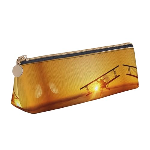 DNBCLEZK Niedliches dreieckiges Federmäppchen aus Leder, Motiv: Flugzeug bei Sonnenuntergang, hochwertiger glatter Reißverschluss, langlebiger Metallabzieher, Designer-Schreibwaren-Organizer für von DNBCLEZK