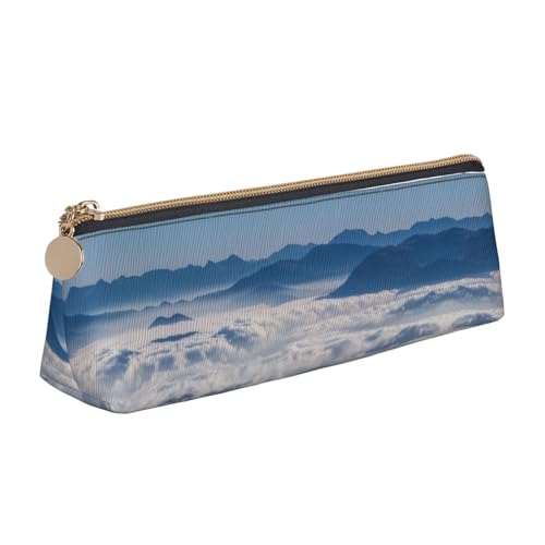 DNBCLEZK Niedliches dreieckiges Federmäppchen aus Leder, Motiv: Landschaft mit Bergen und Wolken, hochwertiger glatter Reißverschluss, langlebiger Metallabzieher, Designer-Schreibwaren-Organizer für von DNBCLEZK