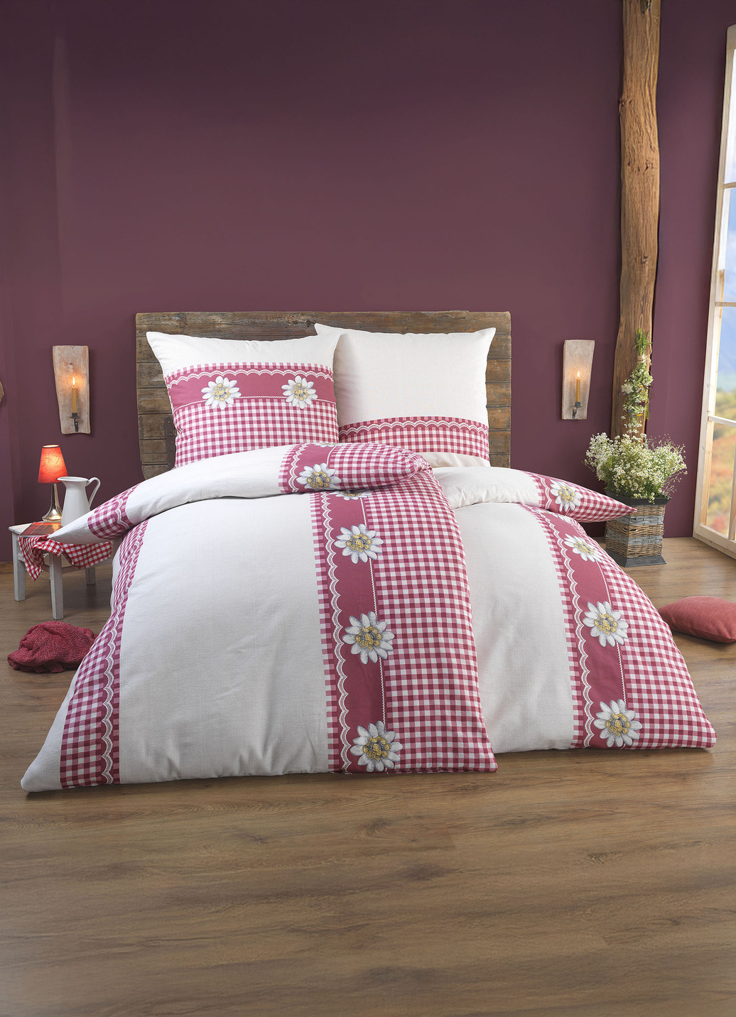 Beidseitig bedruckte Bettwäsche-Garnitur im Landhausstil, Größe 412 (2x 80x80 + 2x 135x200), Karminrot von DOBNIG