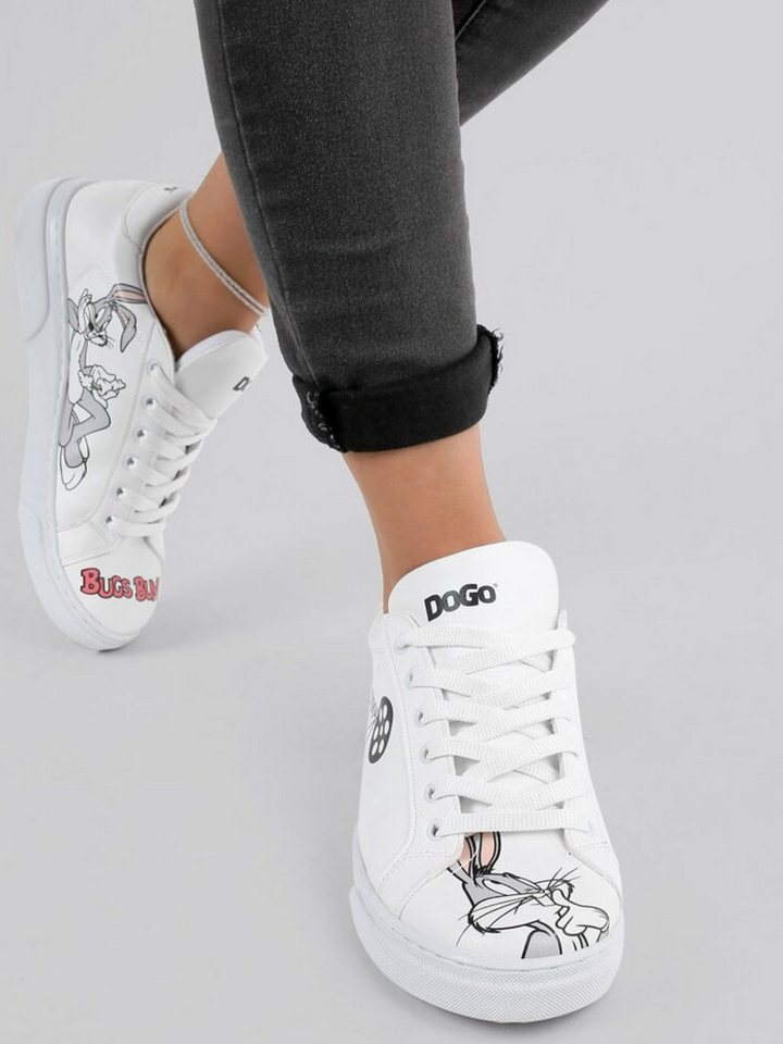DOGO Ace Low-Top Sneaker What's Up Doc? Bugs Bunny Damen Sneaker Sneaker Handgefertigt von DOGO