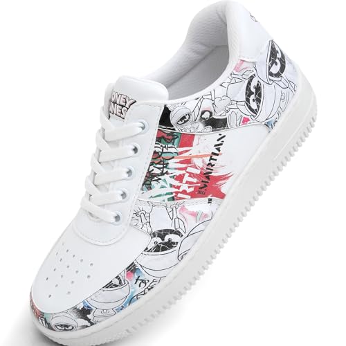 Weiße Sneaker für Damen – handgefertigte modische Damen-Sneaker, veganes Leder und einzigartiges Design, Würfel-Sneaker, Marvin the Martian Schablone, 39 EU von DOGO