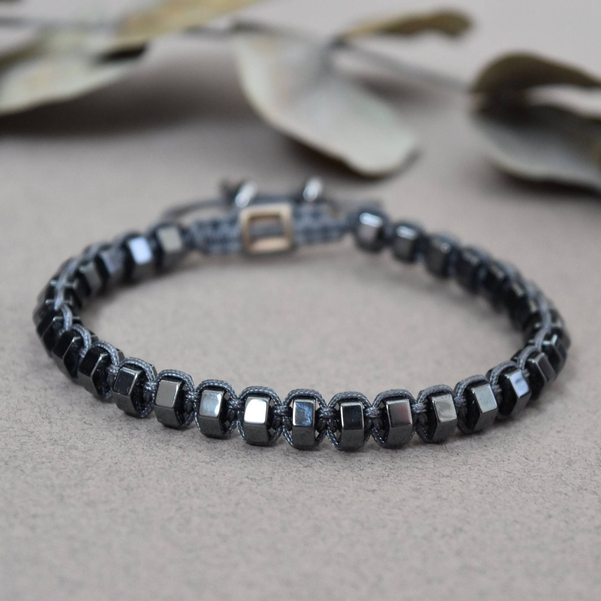 Sportliches Hämatit Armband, Verstellbares Schmuck, Armband Für Mann, Unisex Handgewebtes Naturstein von DOHMANSTONE