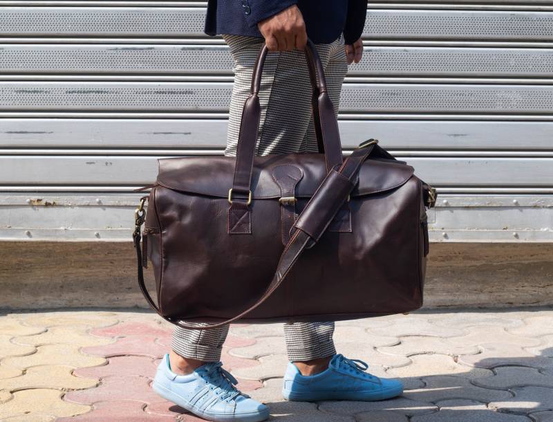 Personalisierte Vollnarbenleder Weekender Tasche Handgemachter Duffle, Weihnachtsgeschenk Für Mann Mit Monogramm von DOTCHBAGCLUB