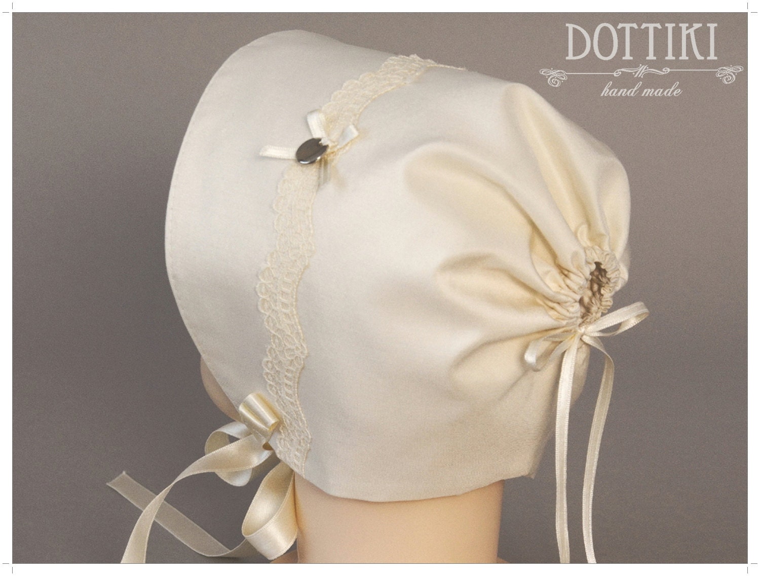 Taufhaube - Taufmütze Baby Mädchen Seidenhaube von DOTTIKI