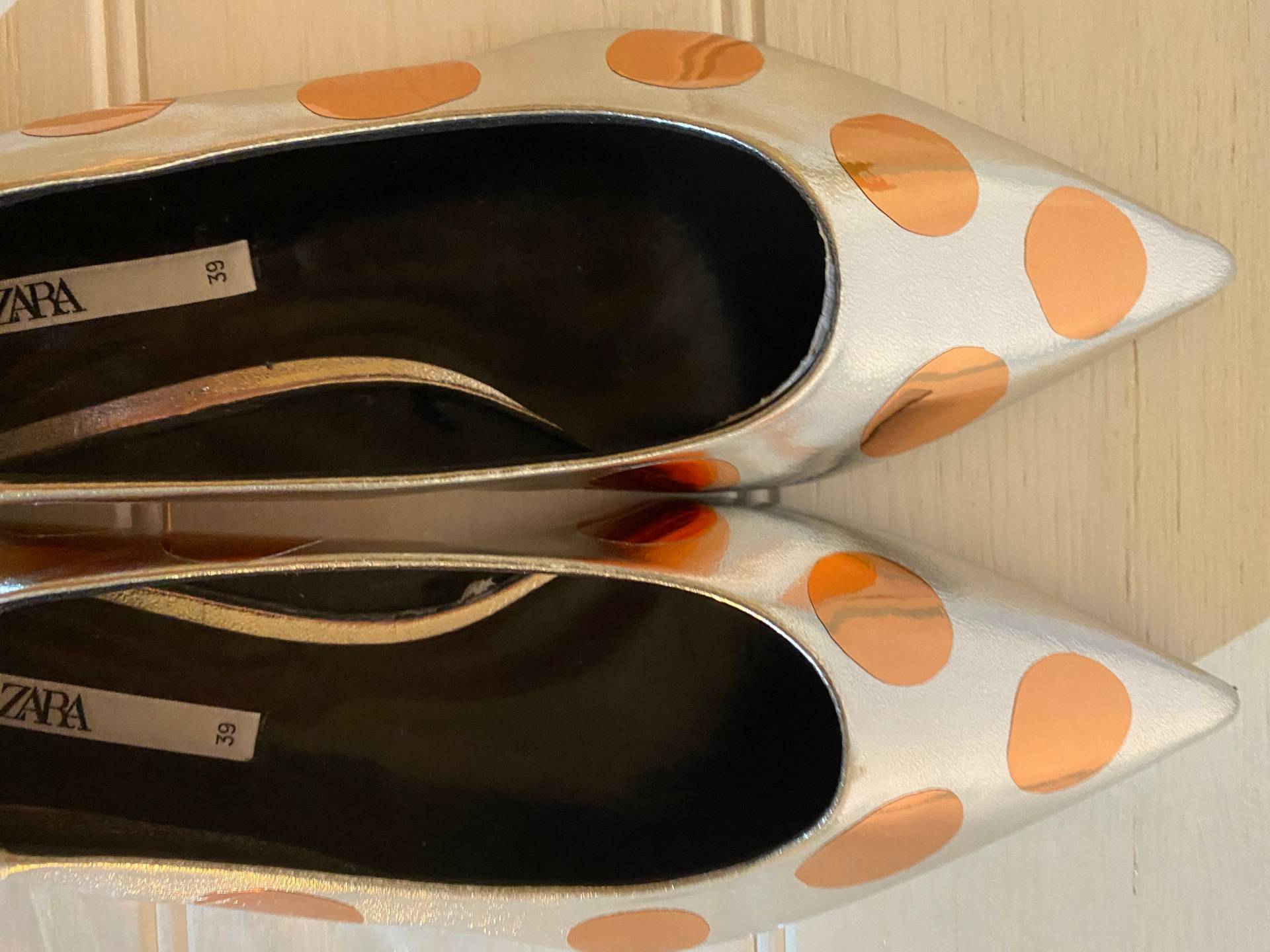 Ballerinas Silbern Mit Polkadots Kupfern, Gr.39 von DOYOULIKEITTOOdesign