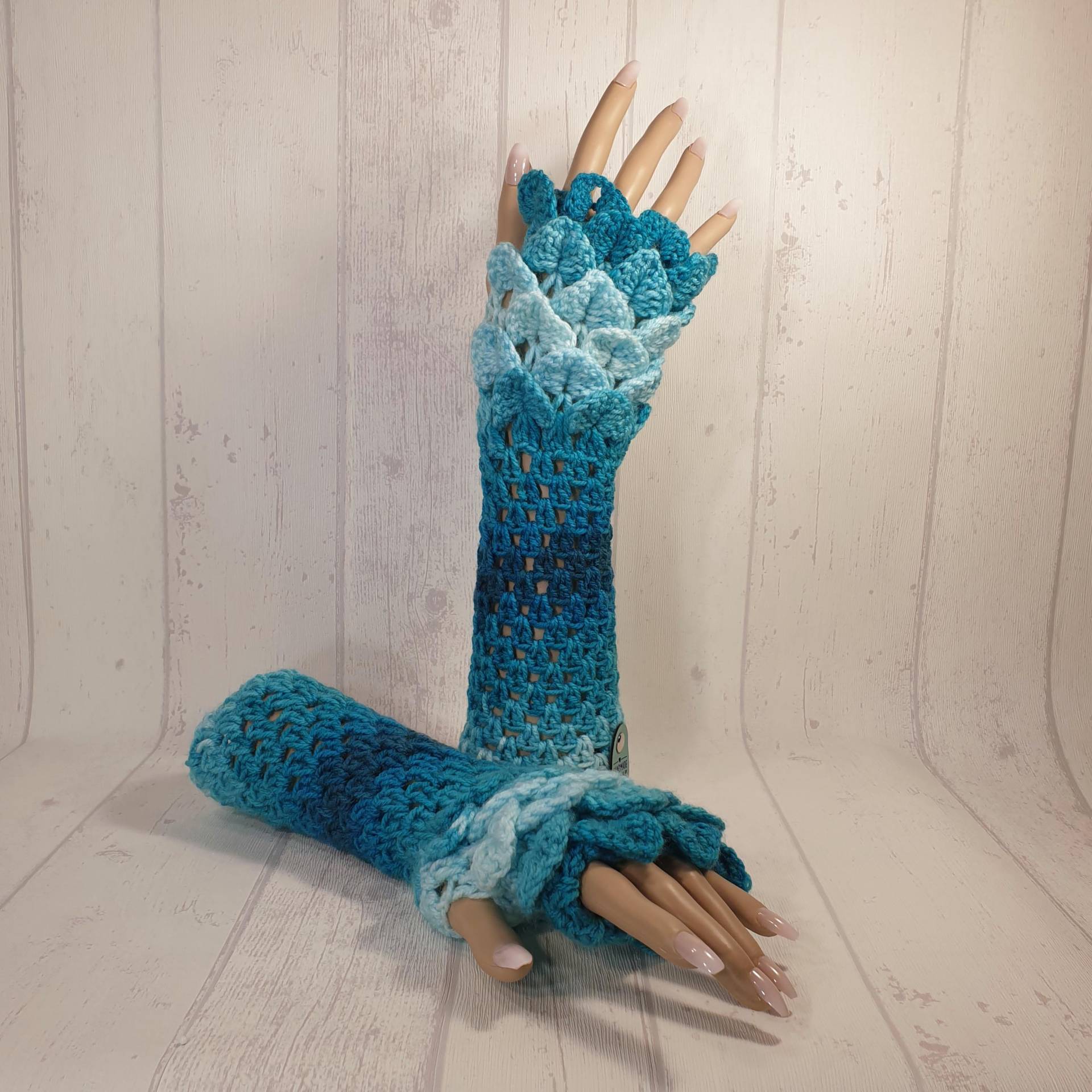 Dragonscales Crochet Handstulpen, Hand Warmers „The Turquoise Colored"(13 Handmade By Mimi Dragonscales Crochet Handstulpen, Hand Warmers „The Turquoise Colored"(13 Handmade By Mimi von DRAGONSCALESbyMIMI