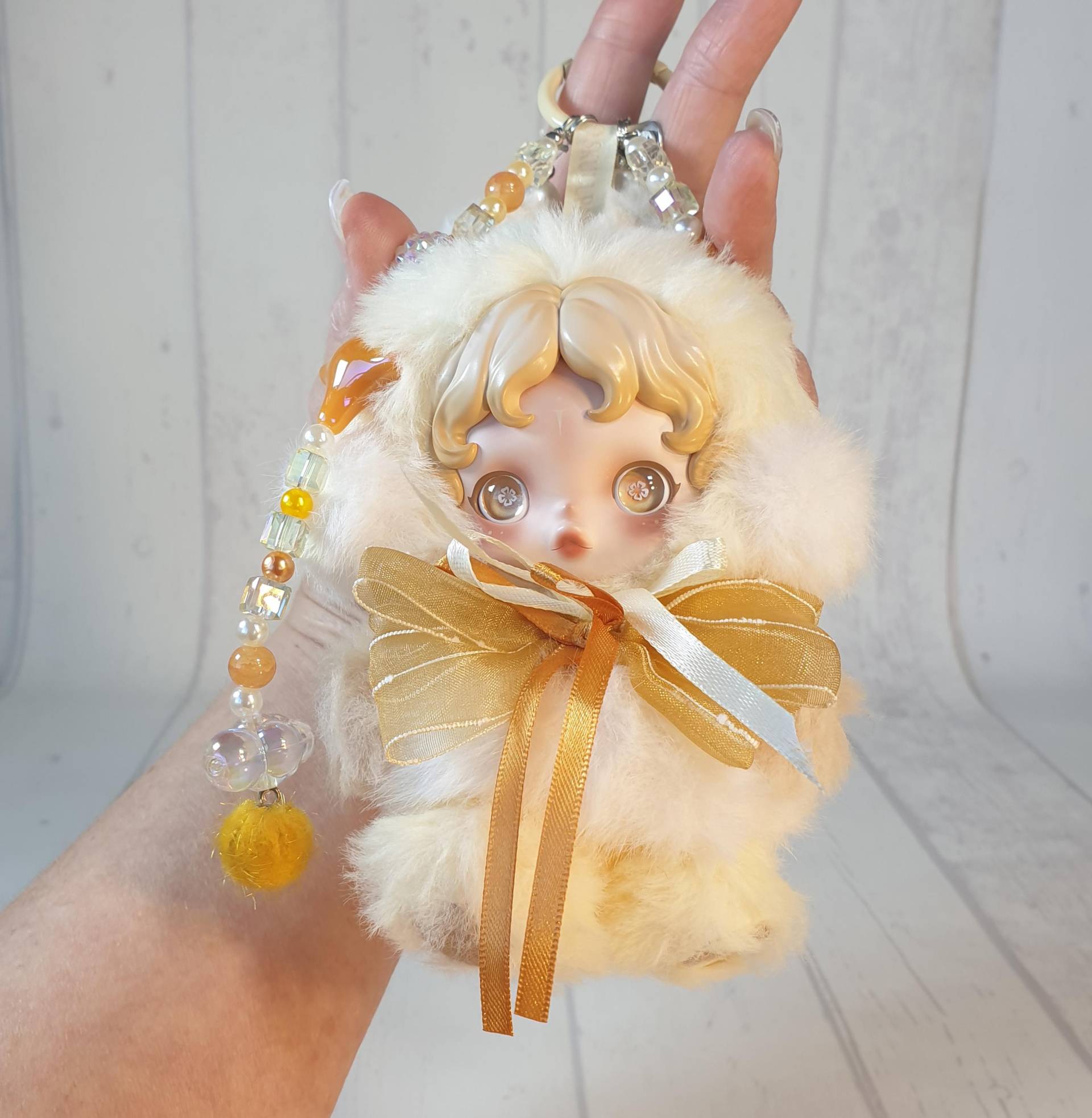 Handmade Plüsch Skullpanda L" Impressionnisme Taschenanhänger, Taschen Charm "Dawn" | 3 Made By Mimi von DRAGONSCALESbyMIMI